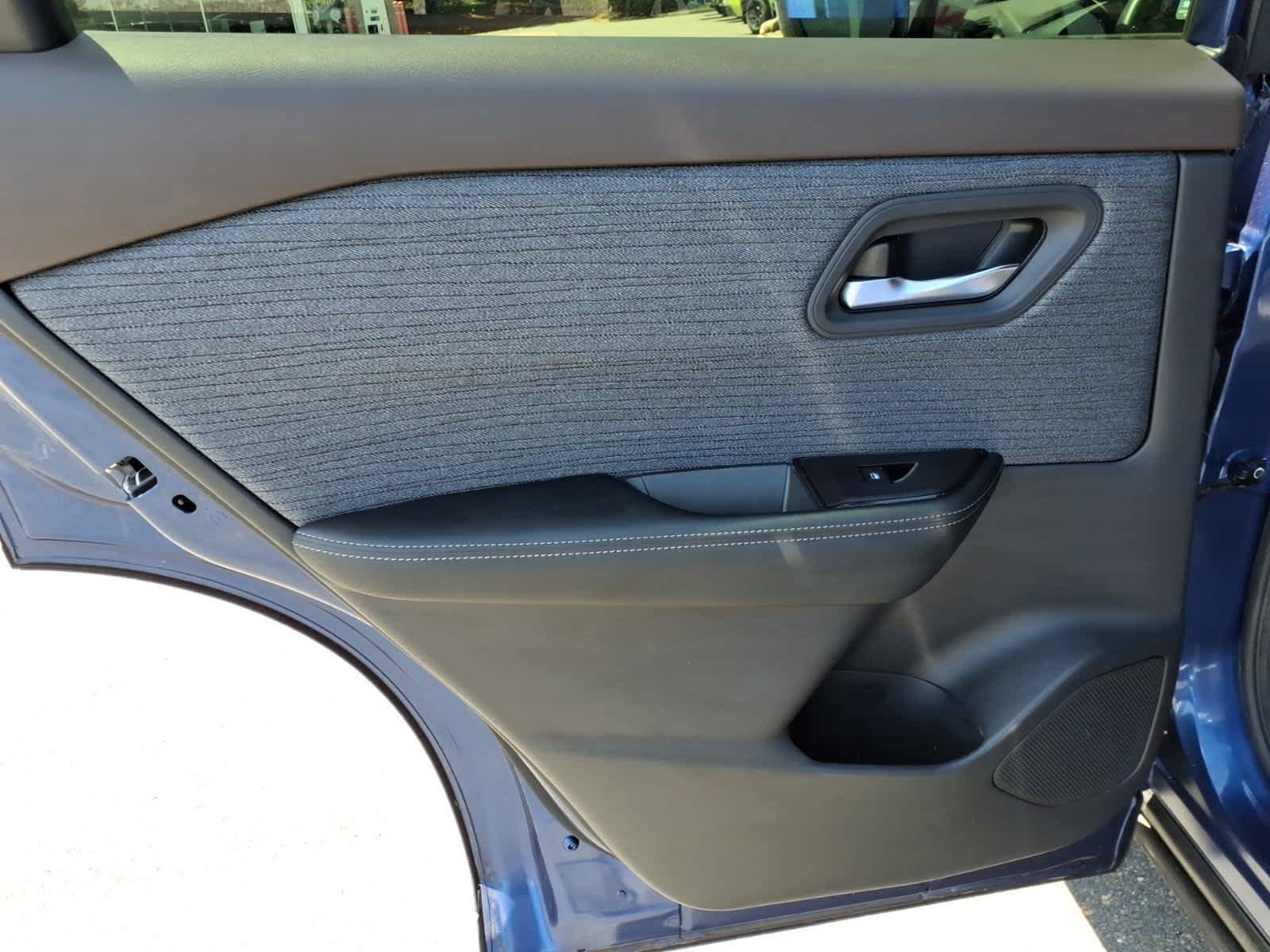 Certified 2023 Nissan Rogue SV AWD/4WD image 12