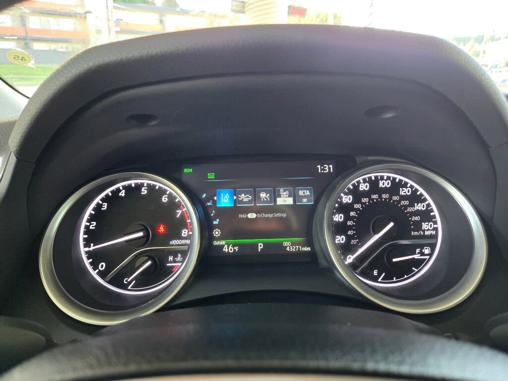 Used 2024 Toyota Camry XLE w/ Cold Weather Package FWD image 13