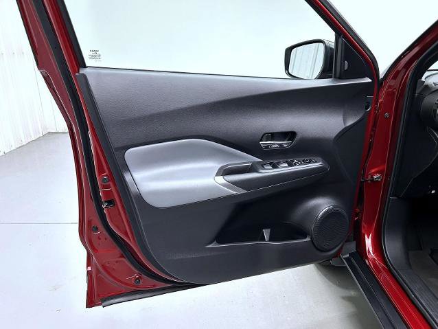 Certified 2023 Nissan Kicks SR w/ SR Premium Package FWD image 9