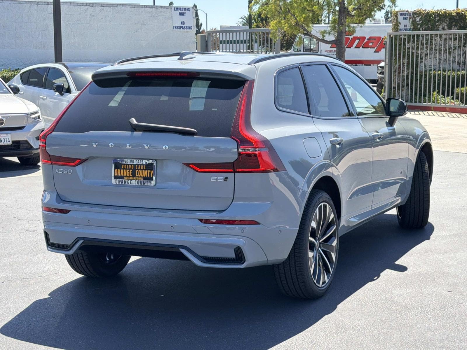 New 2027 Volvo XC60 B5 Ultra AWD/4WD image 6