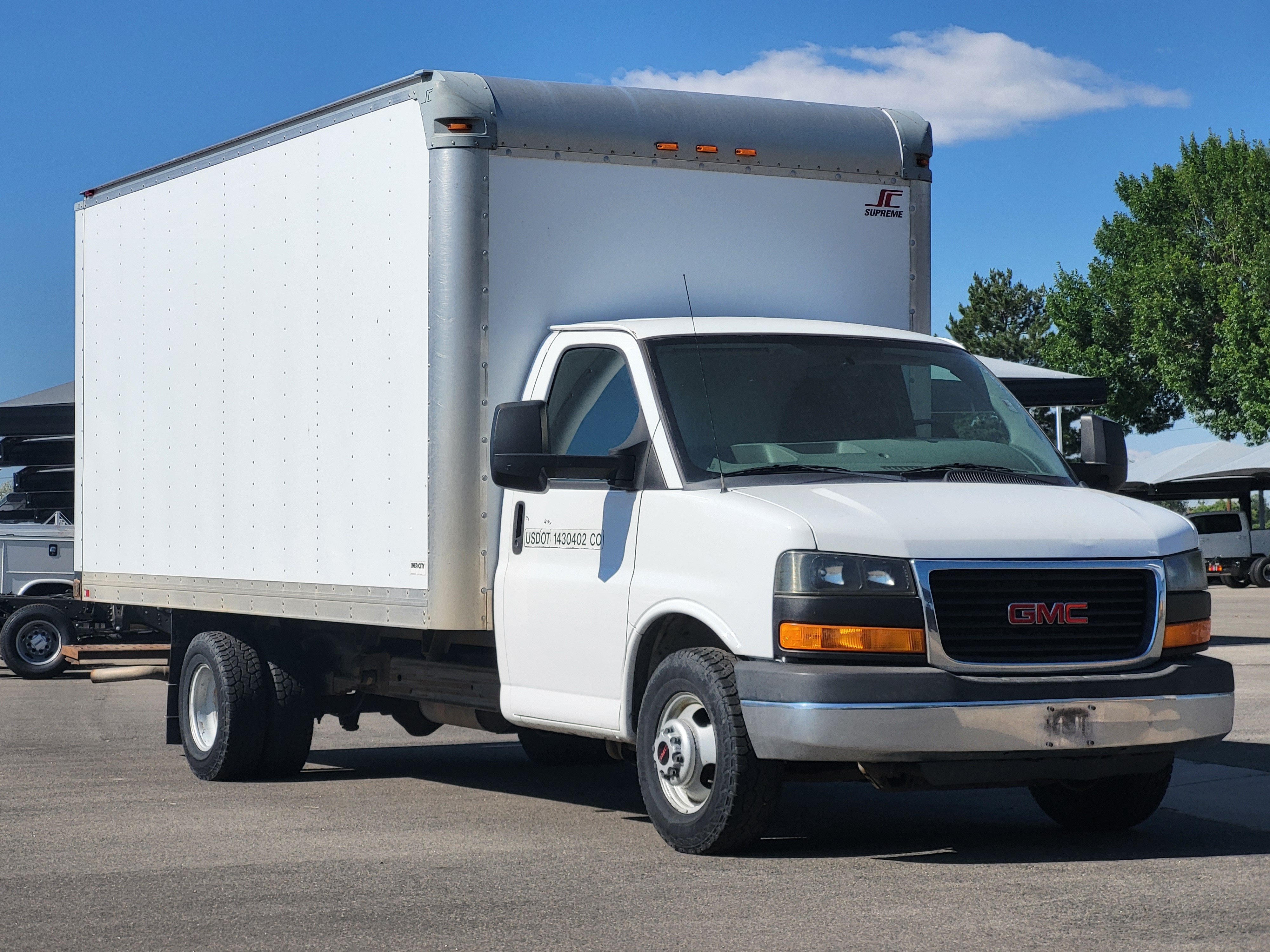 Used 2014 GMC Savana 3500 RWD image 3