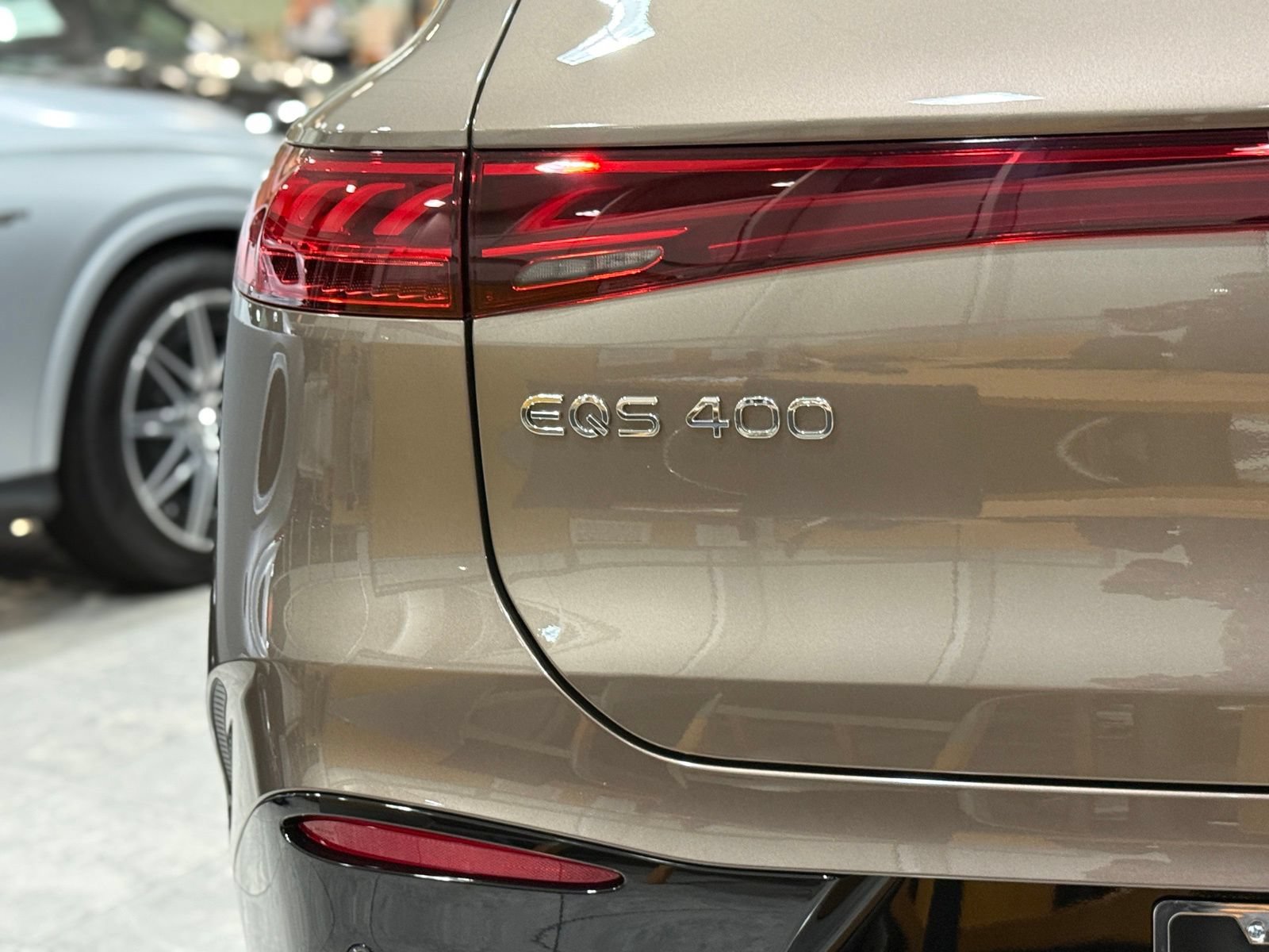 New 2026 Mercedes-Benz EQS 400 4MATIC SUV image 10