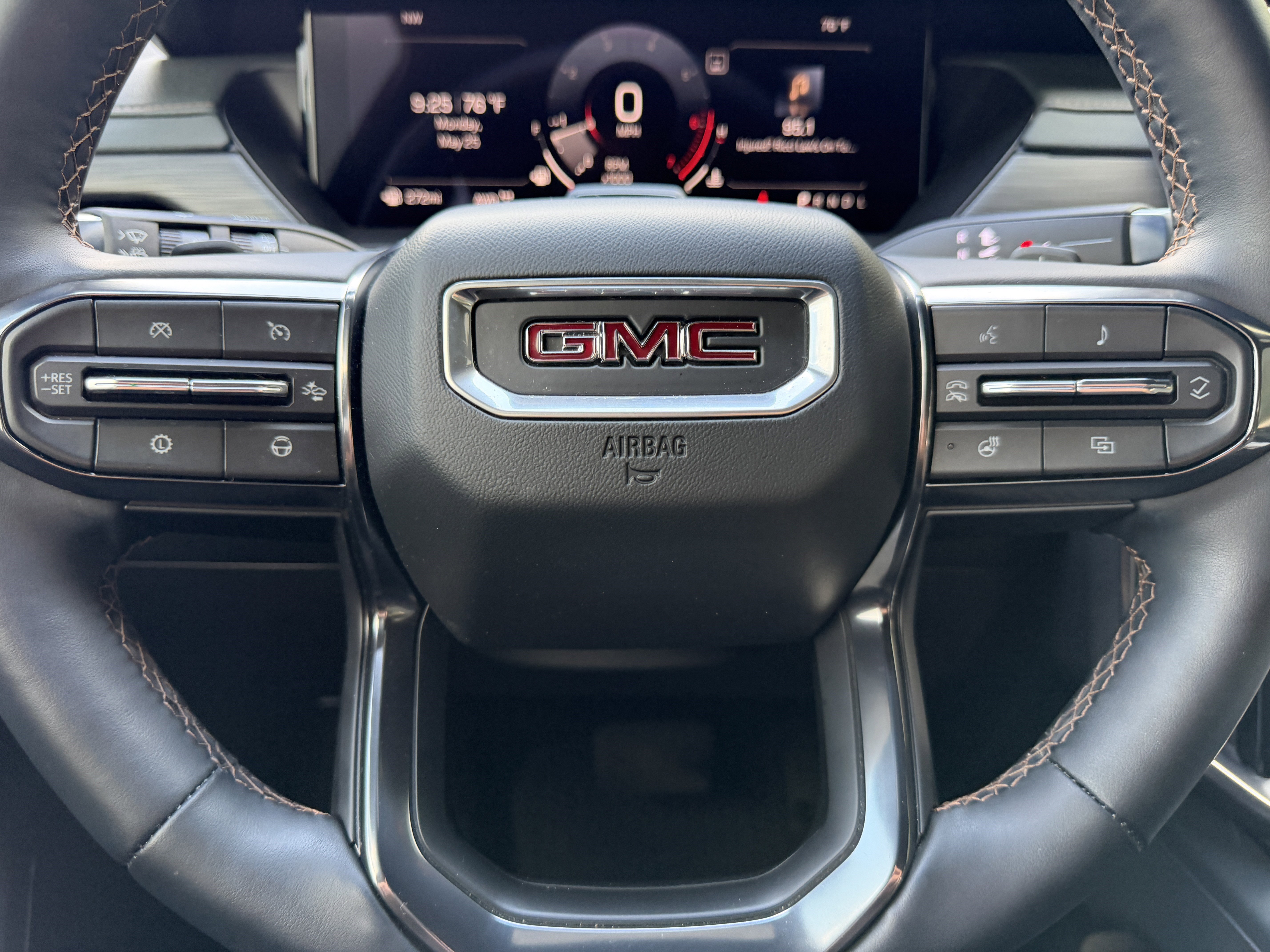 Used 2025 GMC Acadia AT4 w/ Super Cruise Package AWD/4WD image 19
