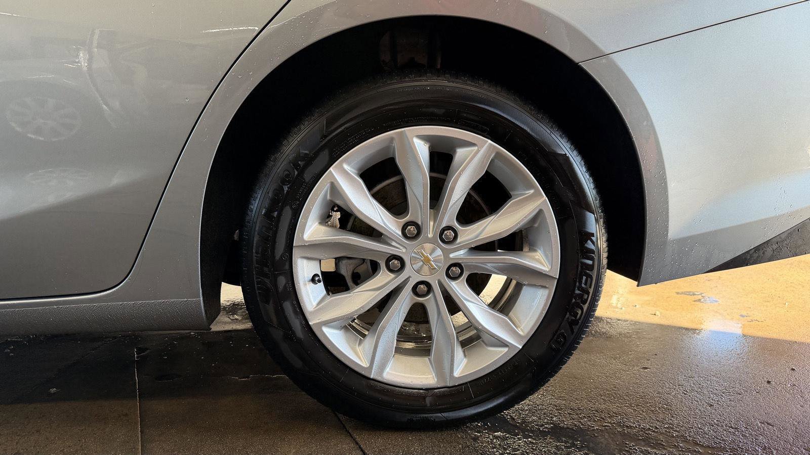 Used 2024 Chevrolet Malibu LT image 33