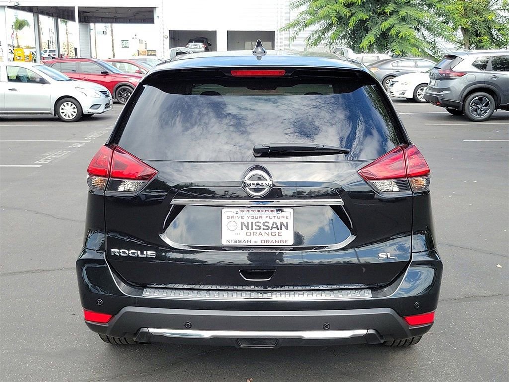 Used 2020 Nissan Rogue SL w/ Premium Package image 25