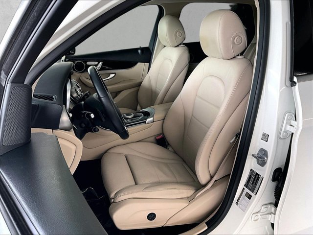Used 2019 Mercedes-Benz GLC 300 4MATIC image 27