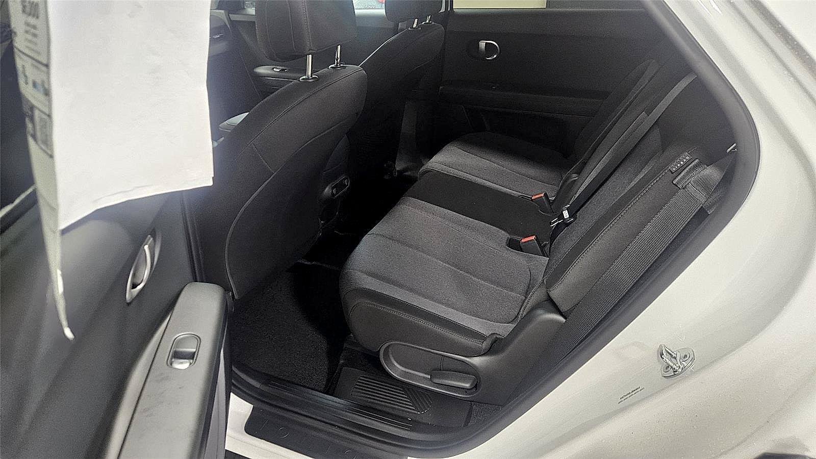 Used 2024 Hyundai Ioniq 5 SEL AWD/4WD image 9