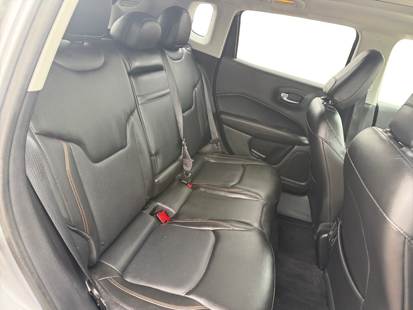 Used 2018 Jeep Compass Limited w/ Navigation Group AWD/4WD image 18