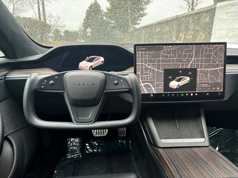 Used 2022 Tesla Model S AWD image 2