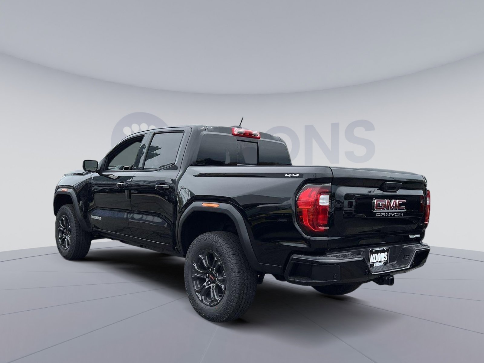 New 2025 GMC Canyon Elevation w/ Convenience Package image 4