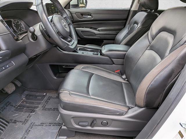 Used 2023 Nissan Pathfinder SL image 15