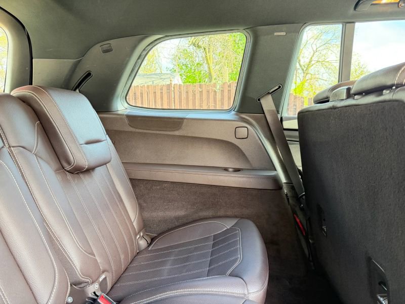 Used 2018 Mercedes-Benz GLS 450 4MATIC image 31