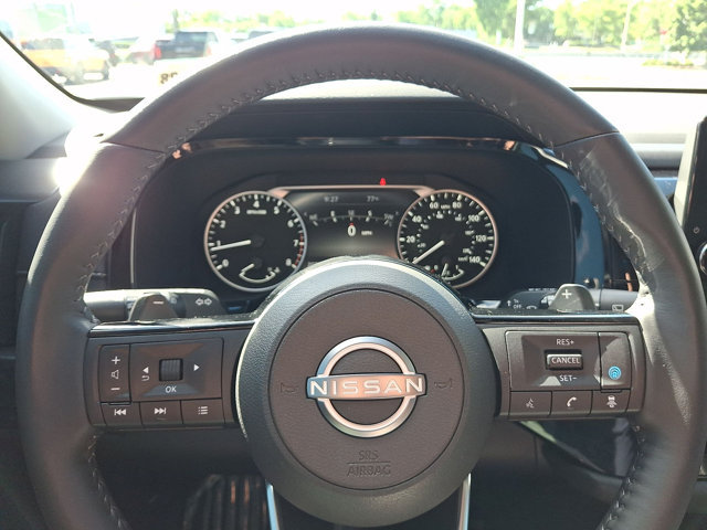Used 2024 Nissan Pathfinder SL AWD/4WD image 17
