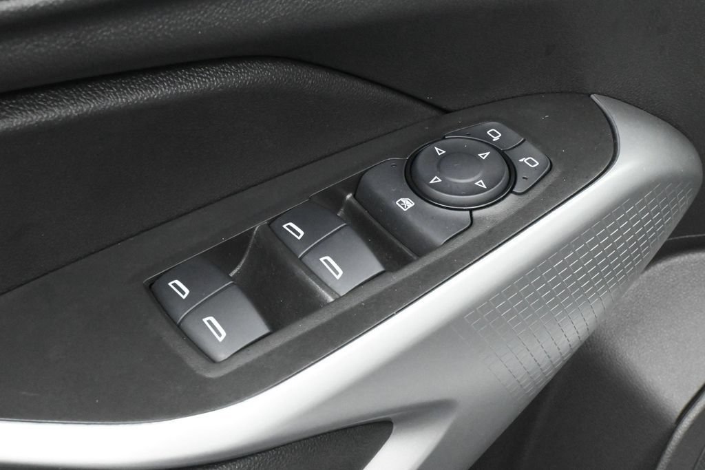 Used 2025 Chevrolet Trax LS FWD image 13