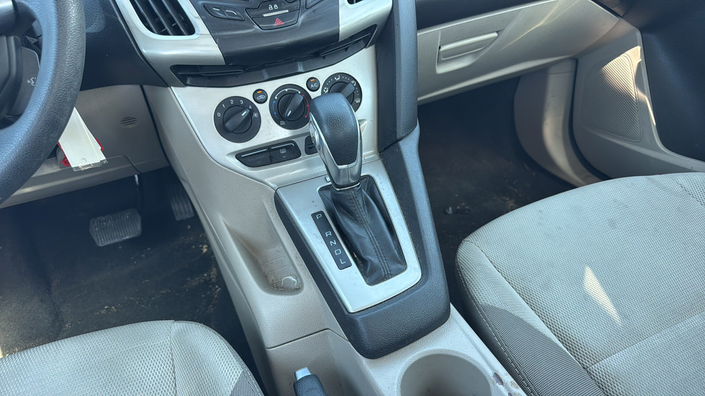 Used 2013 Ford Focus SE w/ Super Fuel Economy (SFE) Pkg FWD image 23
