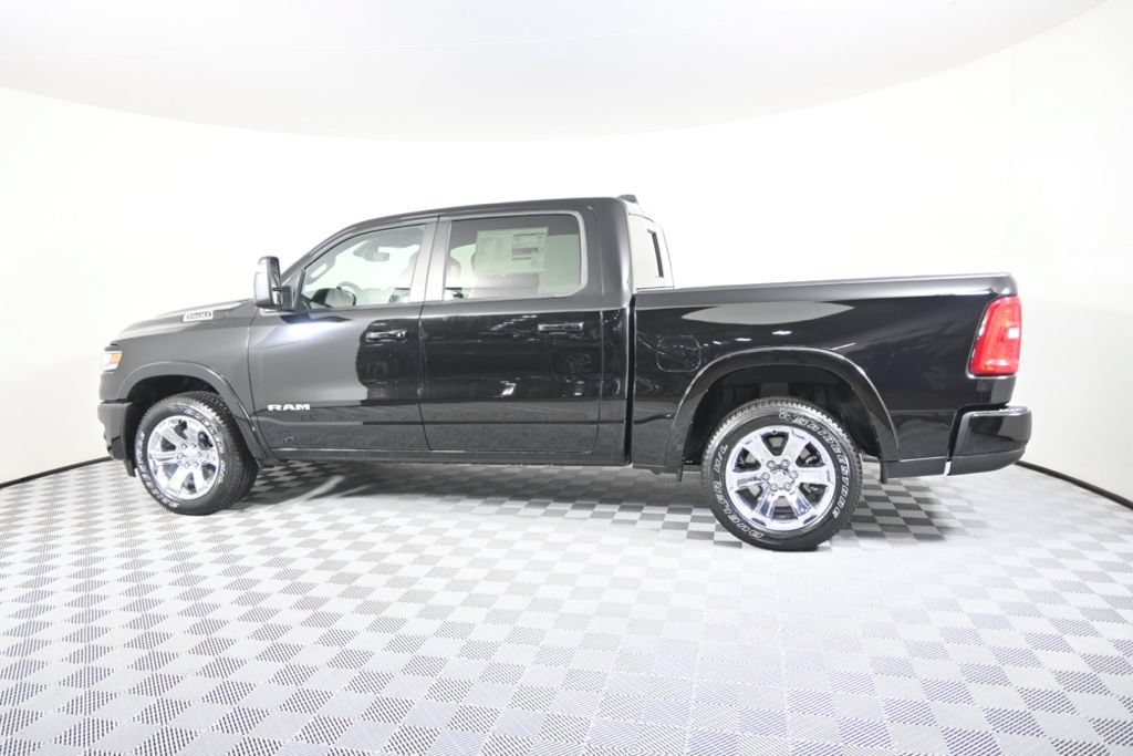 Used 2026 RAM 1500 Big Horn AWD/4WD image 3