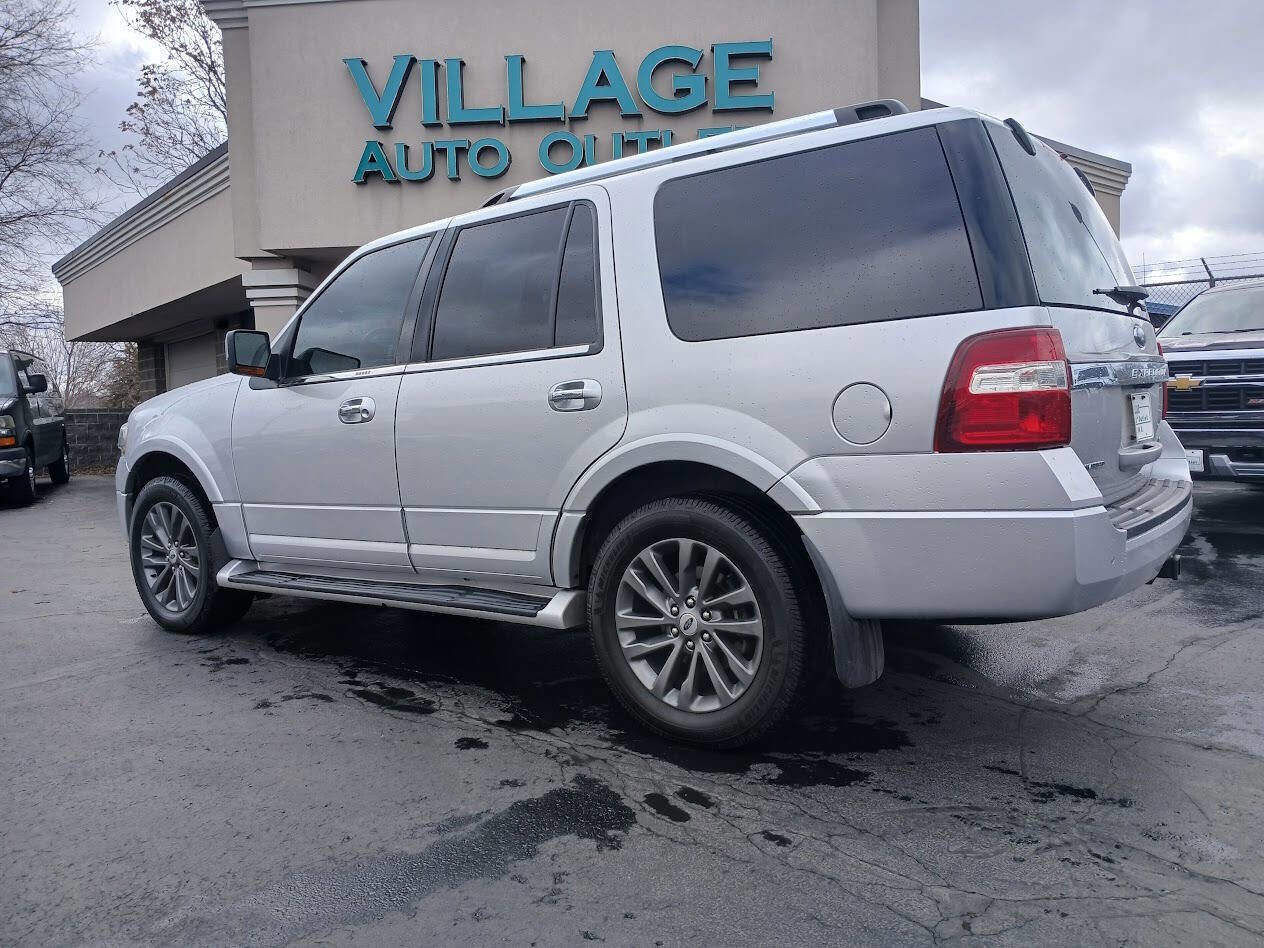 Used 2016 Ford Expedition Limited AWD/4WD image 5