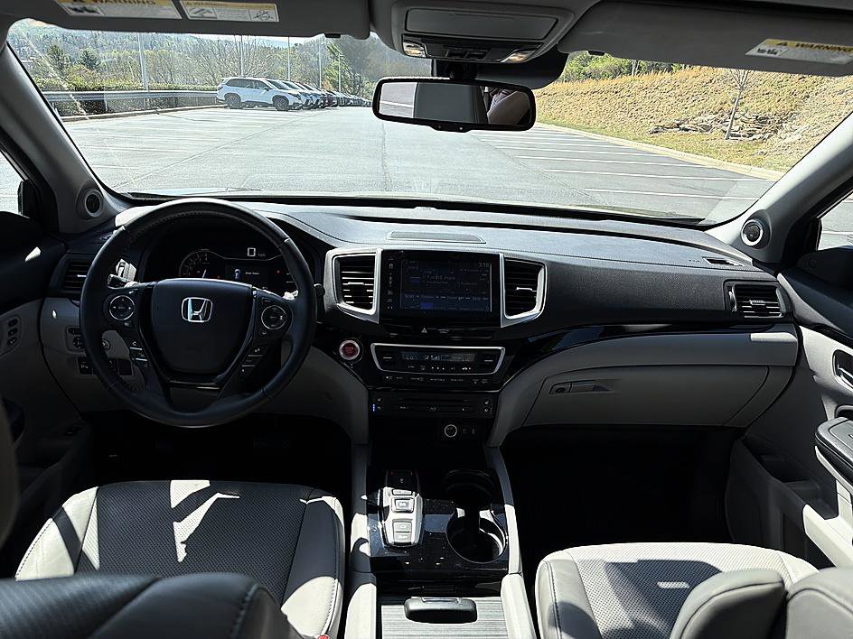 Used 2017 Honda Pilot Elite image 17