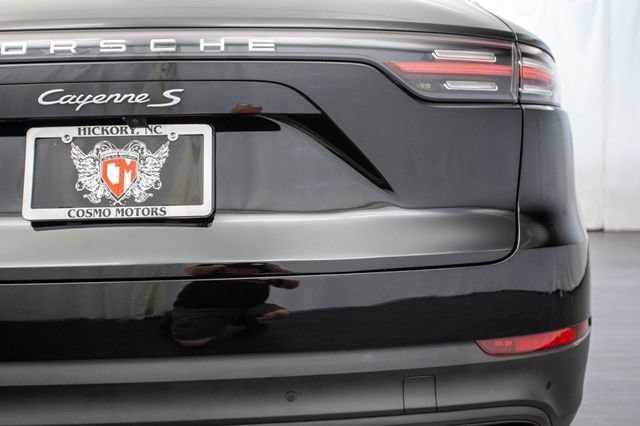 Used 2019 Porsche Cayenne S w/ Premium Plus Package image 39