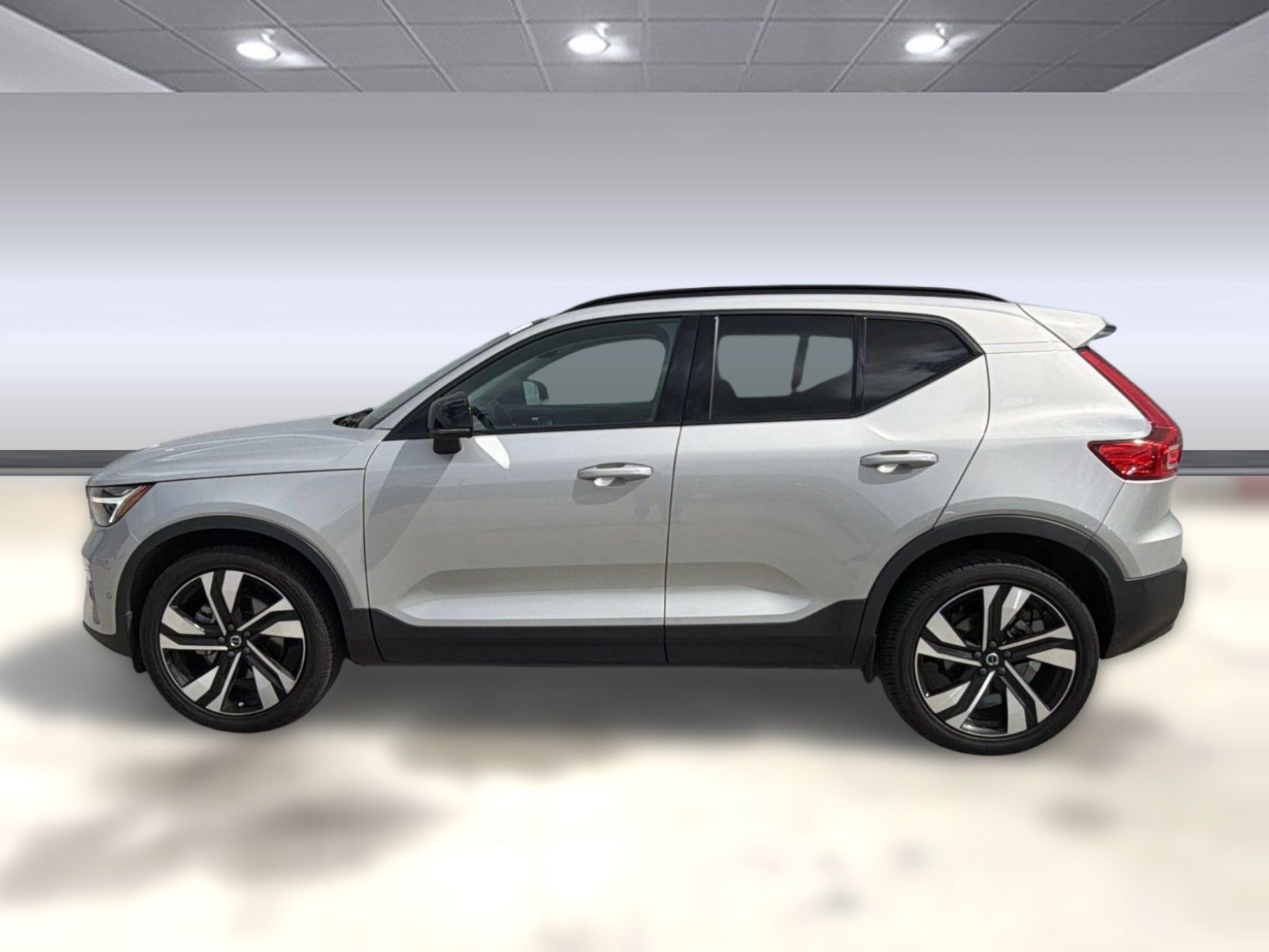 Certified 2023 Volvo XC40 B4 Plus w/ Protection Package Premier FWD video 2