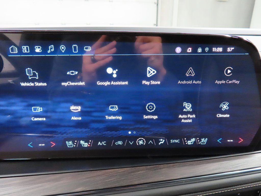 Used 2025 Chevrolet Suburban Premier image 25