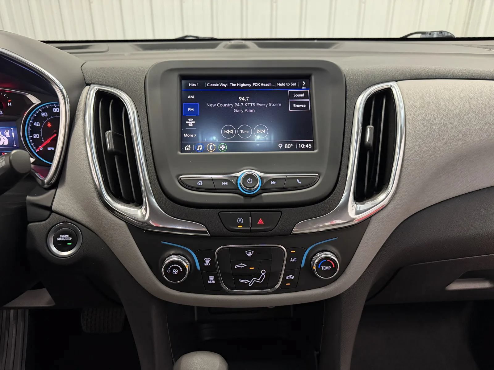 Used 2023 Chevrolet Equinox LS w/ LS Convenience Package AWD/4WD image 32