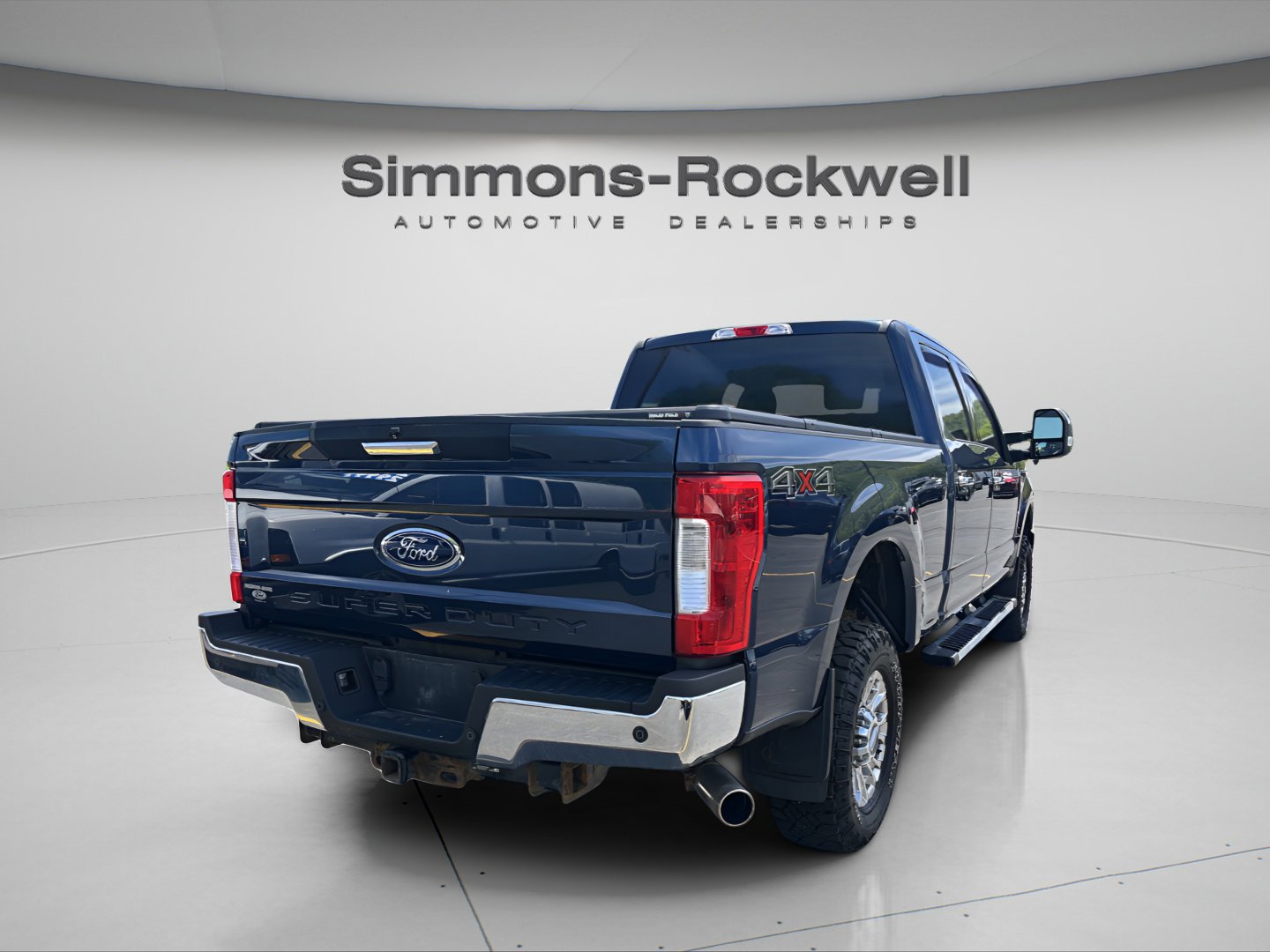 Used 2018 Ford F250 XLT w/ XLT Premium Package AWD/4WD image 5