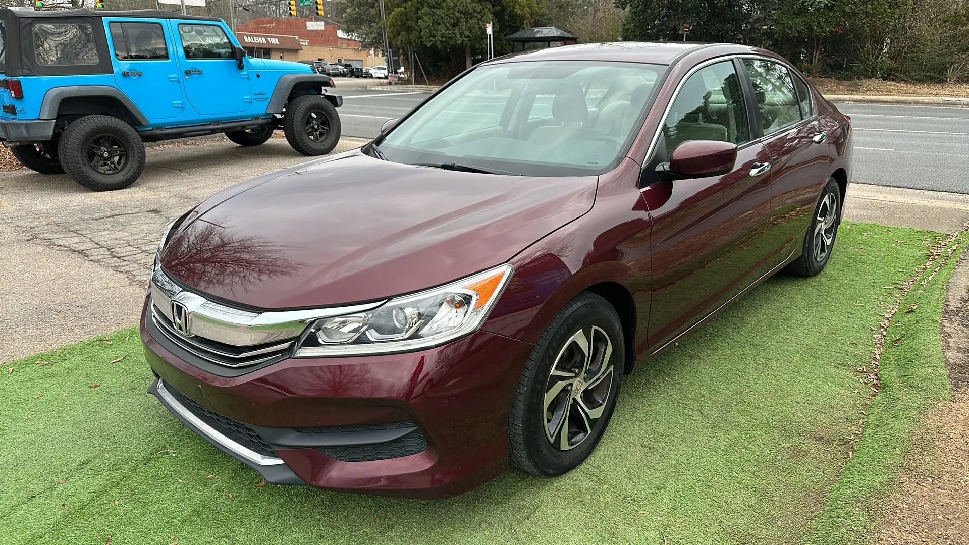 Used 2017 Honda Accord LX image 3