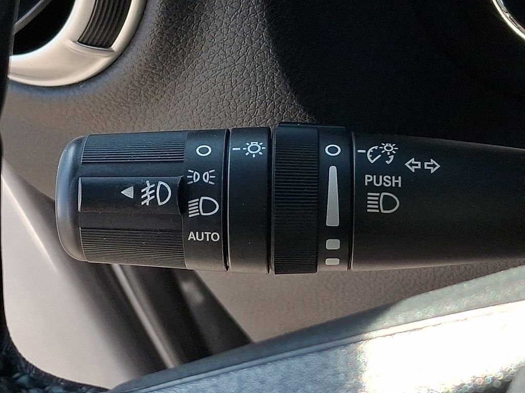 Used 2018 Jeep Wrangler Unlimited Sahara w/ Connectivity Group image 21