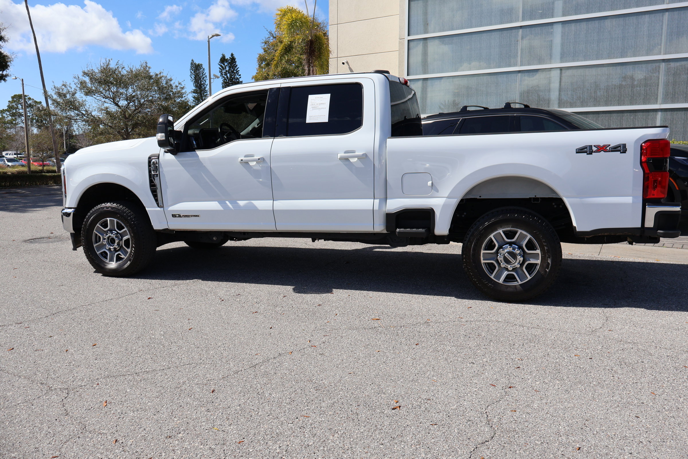 Used 2025 Ford F350 Lariat image 5