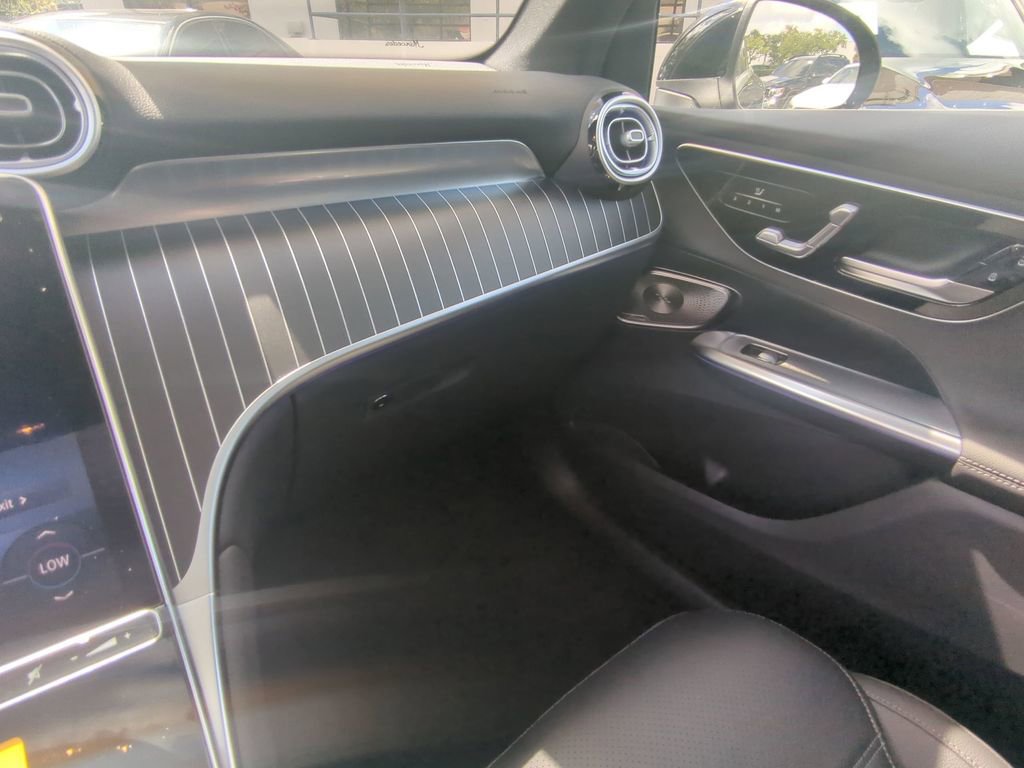 Certified 2026 Mercedes-Benz GLC 300 4MATIC image 4