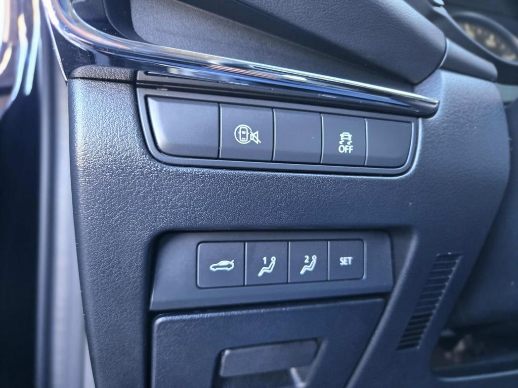 Used 2025 MAZDA MAZDA3 s image 33