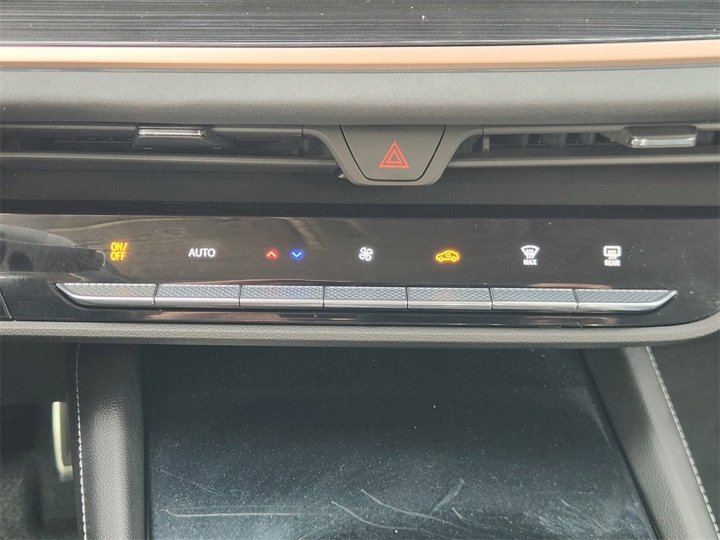 Used 2024 Buick Envision Sport Touring image 16