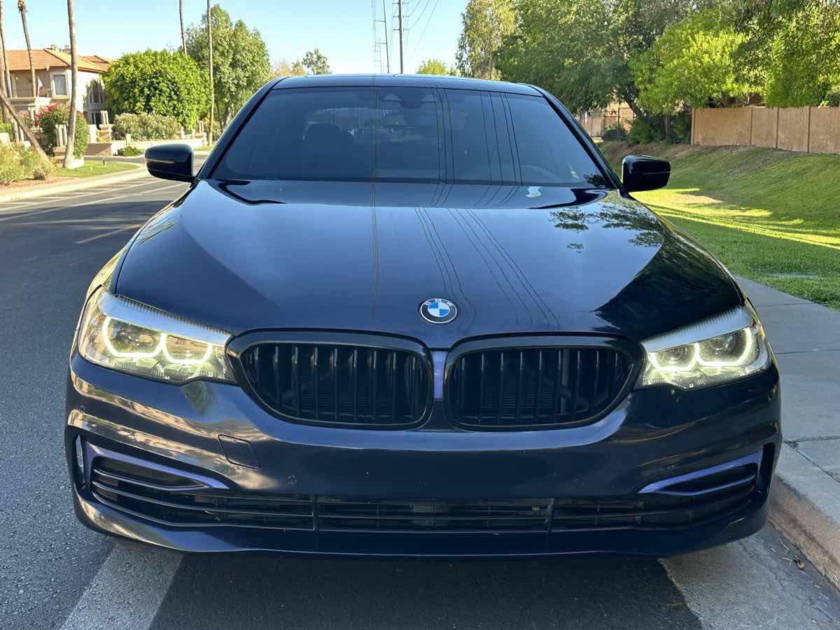 Used 2019 BMW 540i xDrive AWD/4WD image 3