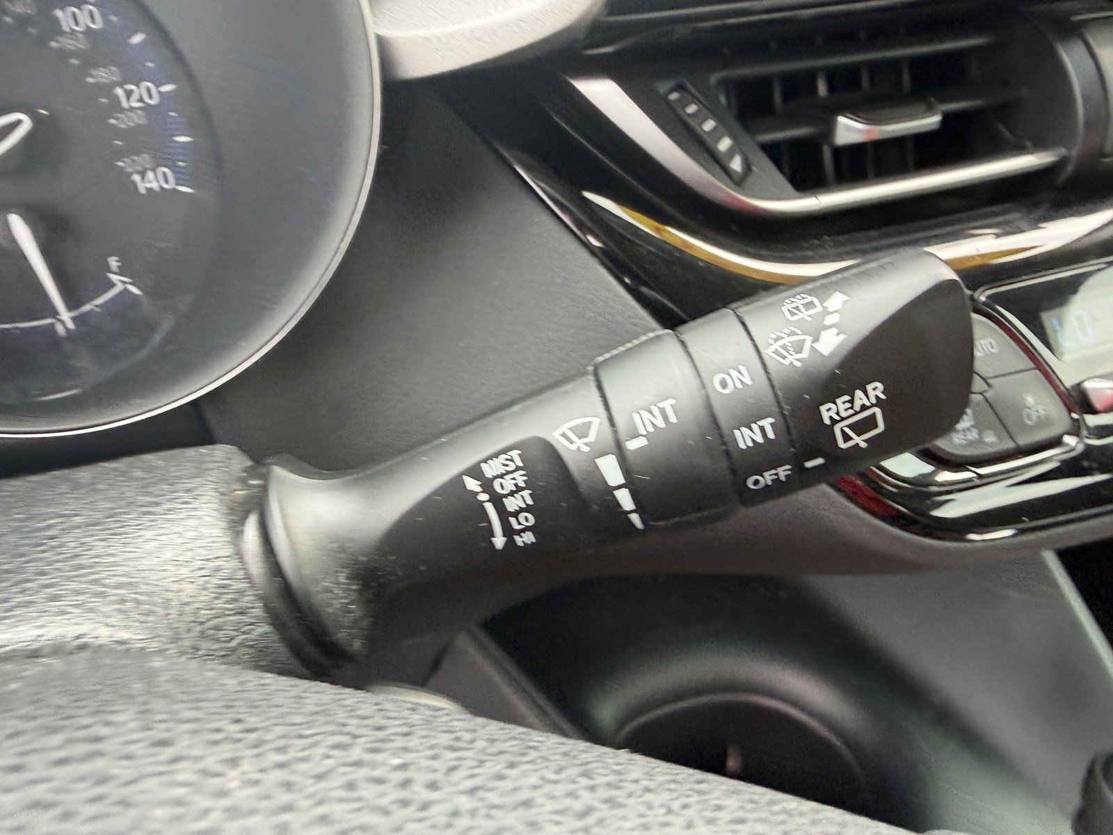 Used 2020 Toyota C-HR LE FWD image 24