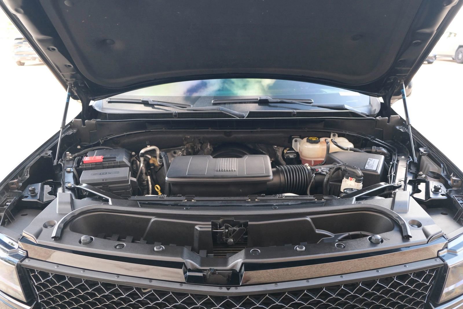 Used 2021 Cadillac Escalade ESV Sport w/ Driver Assist Tech Package image 18