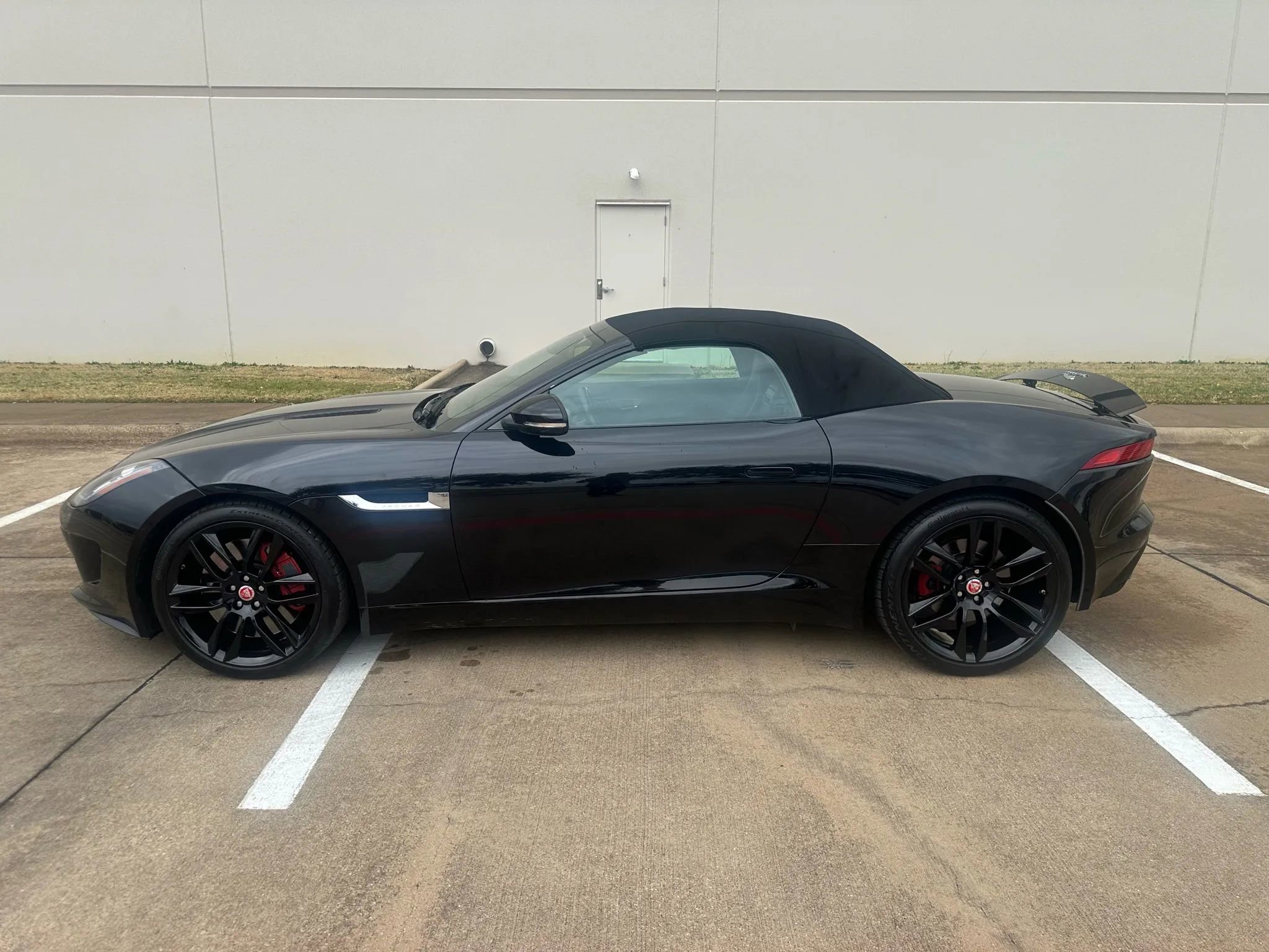 Used 2014 Jaguar F-TYPE S image 2