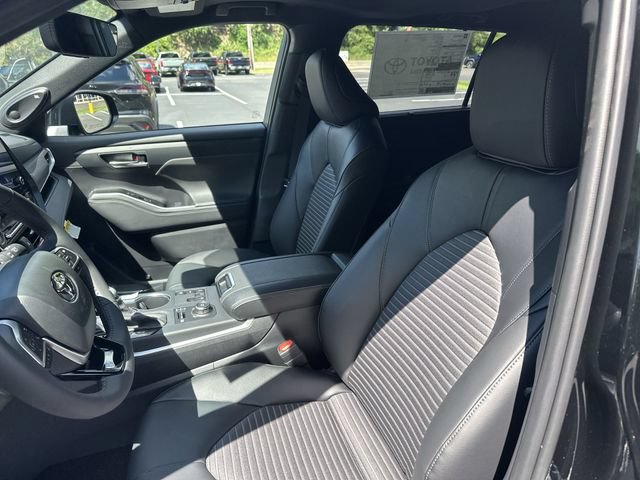New 2026 Toyota Highlander XSE AWD/4WD image 15