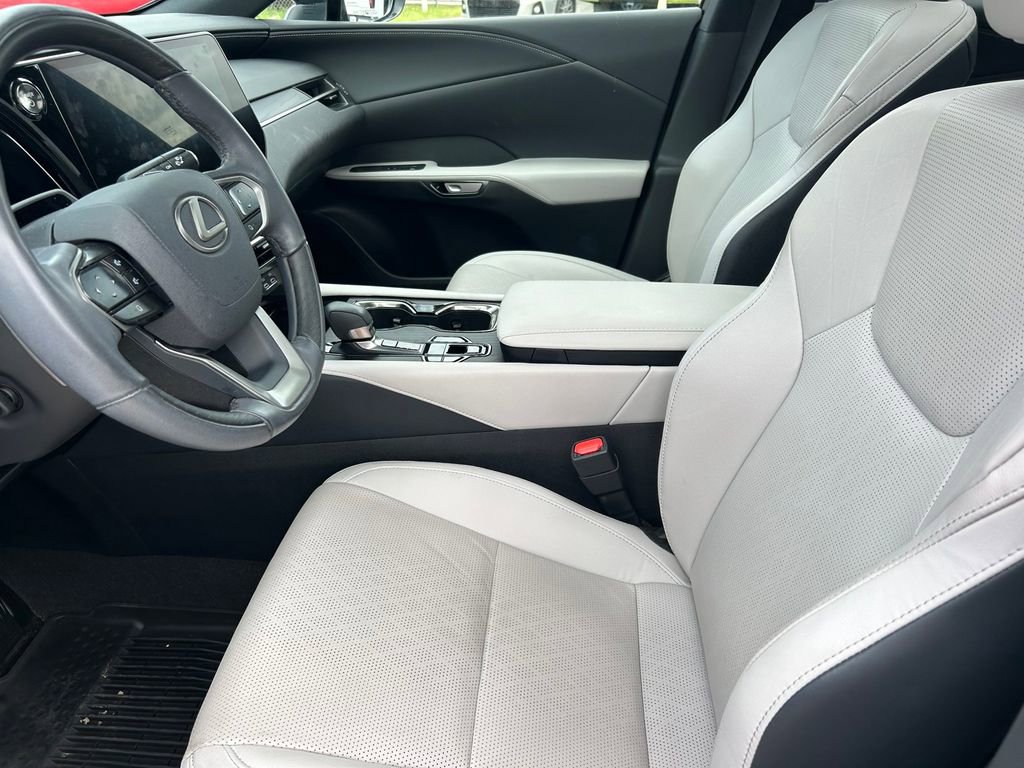 Used 2023 Lexus RX 350 w/ Accessory Package (P3) AWD/4WD image 11