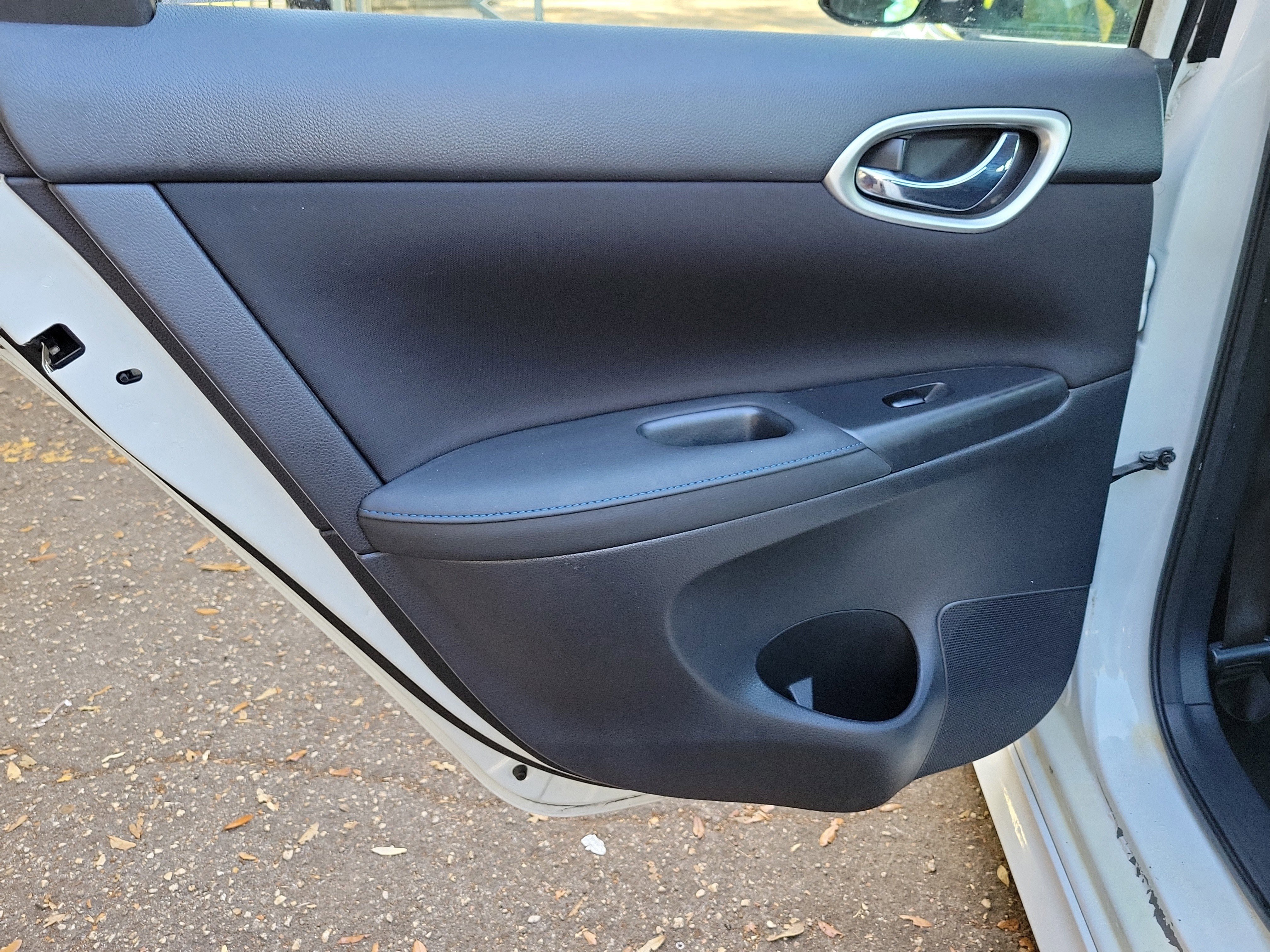 Used 2018 Nissan Sentra SR FWD image 11