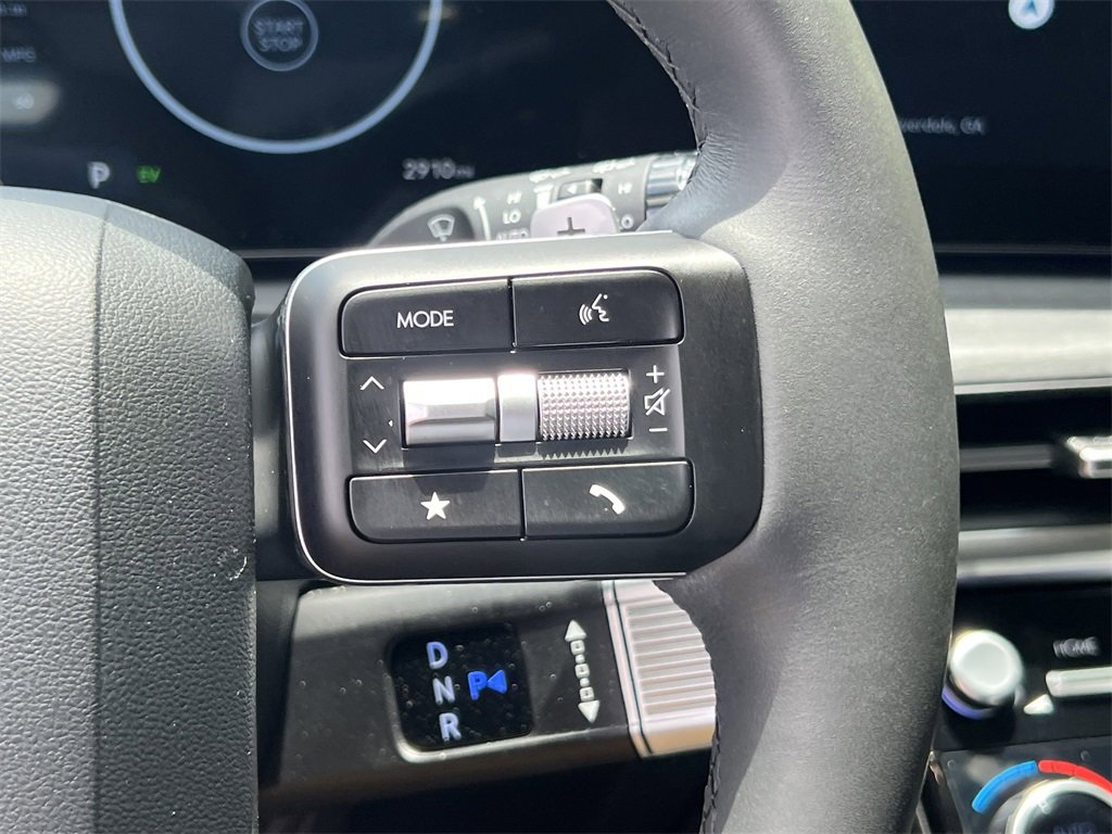 Used 2024 Hyundai Santa Fe Limited image 30