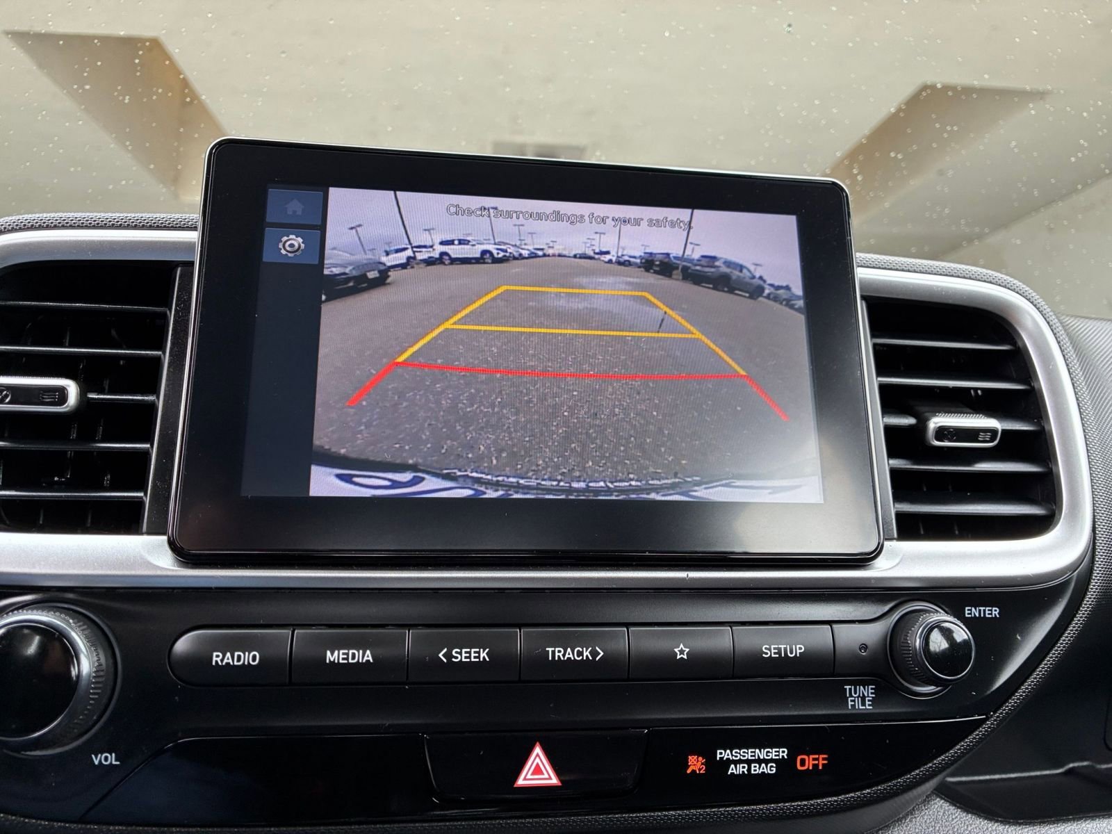 Used 2025 Hyundai Venue SEL image 23