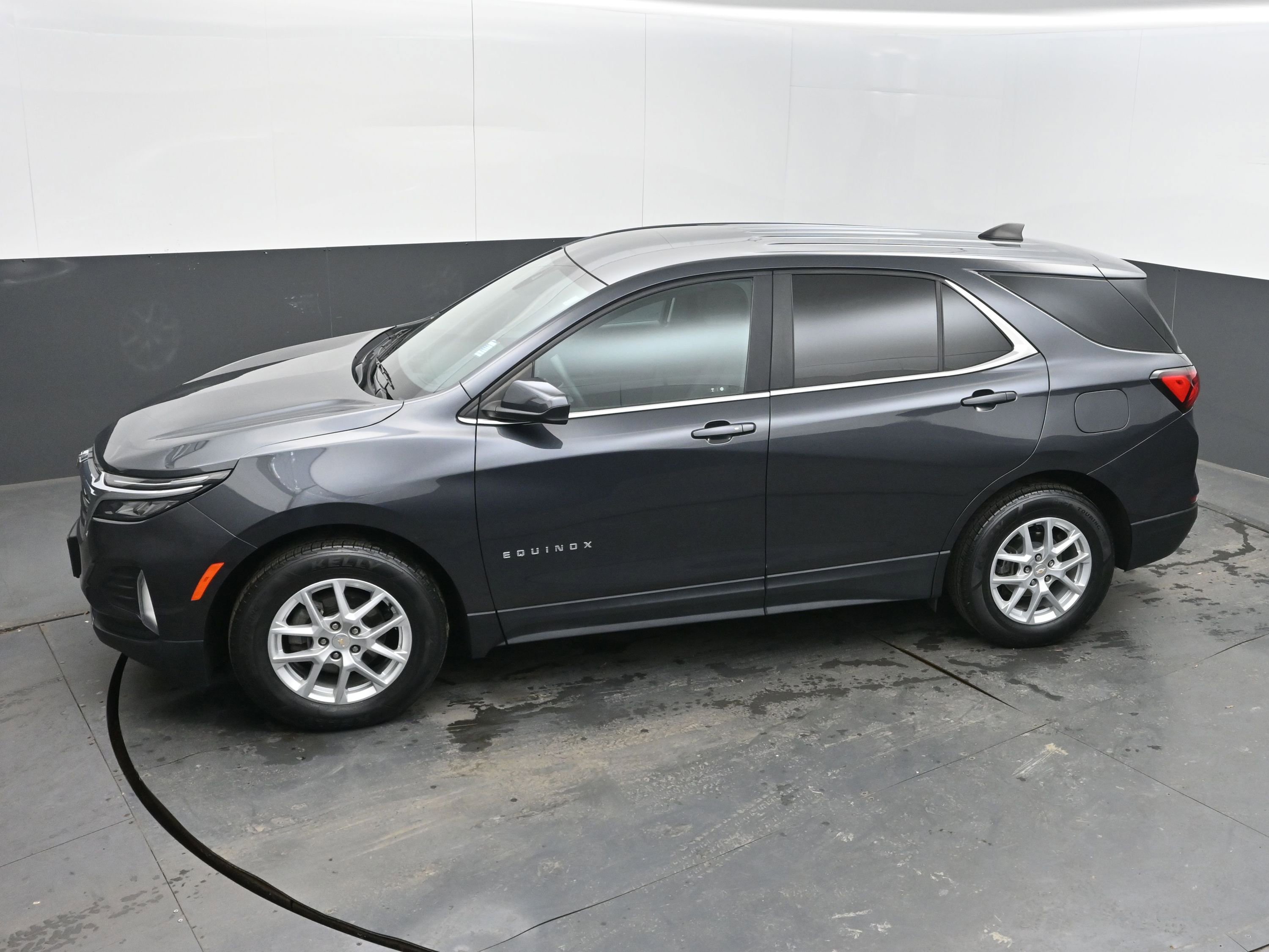 Used 2023 Chevrolet Equinox LT image 35