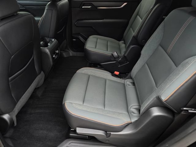 Used 2025 GMC Acadia AT4 AWD/4WD image 13
