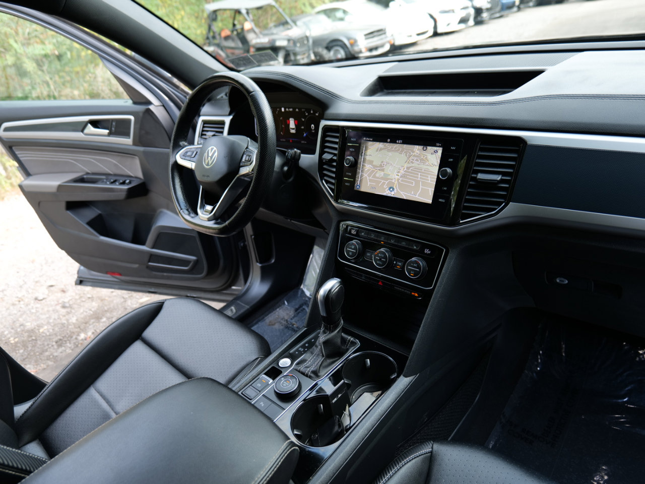 Used 2022 Volkswagen Atlas Cross Sport SEL R-Line image 38