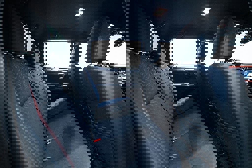 Used 2018 Toyota Tacoma TRD Off-Road w/ Technology Package image 32