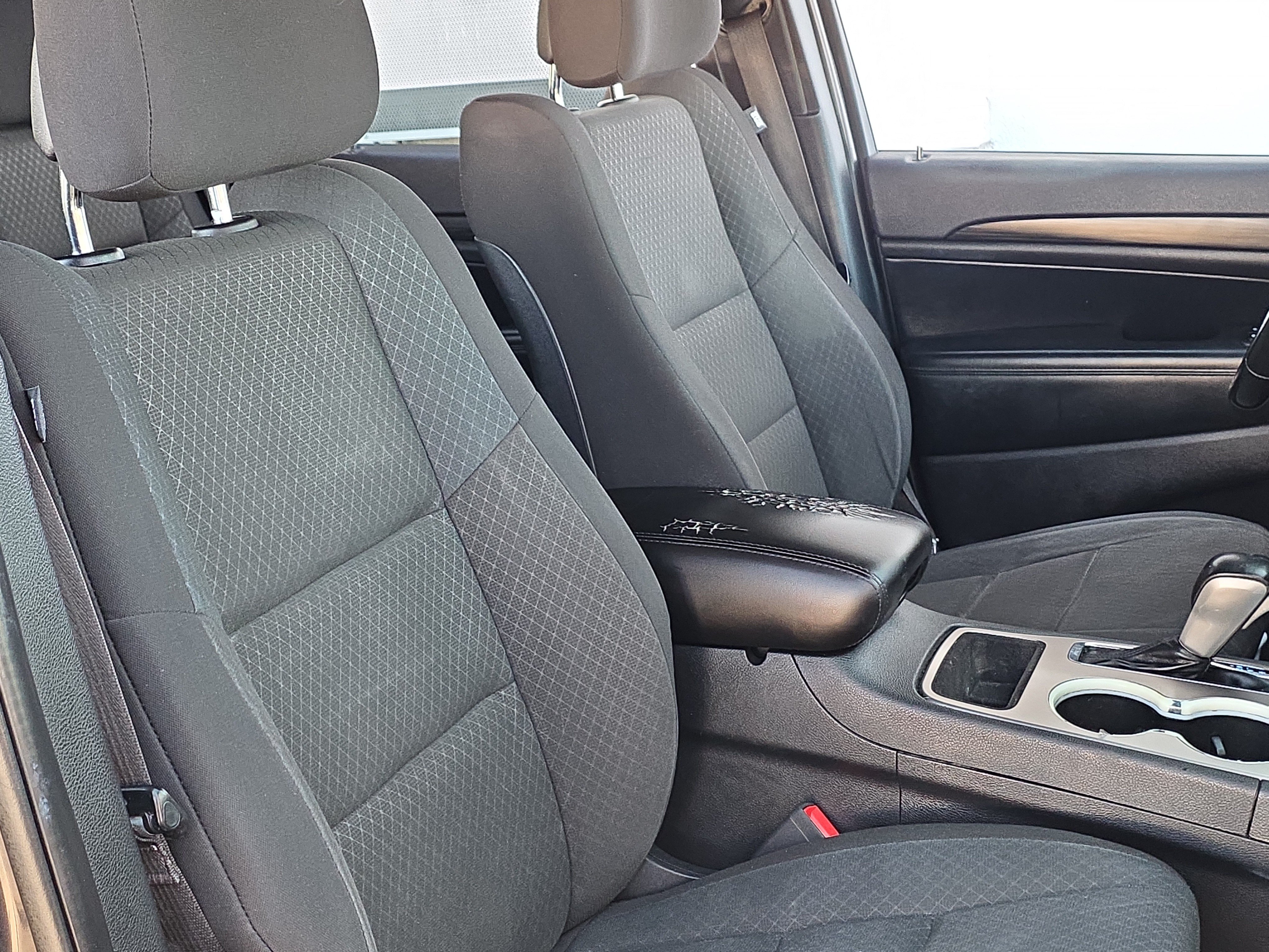 Used 2021 Jeep Grand Cherokee Laredo RWD image 28