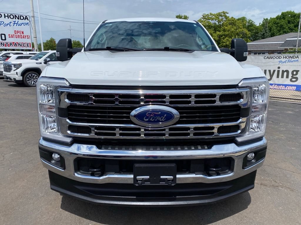 Used 2023 Ford F350 XLT AWD/4WD image 9