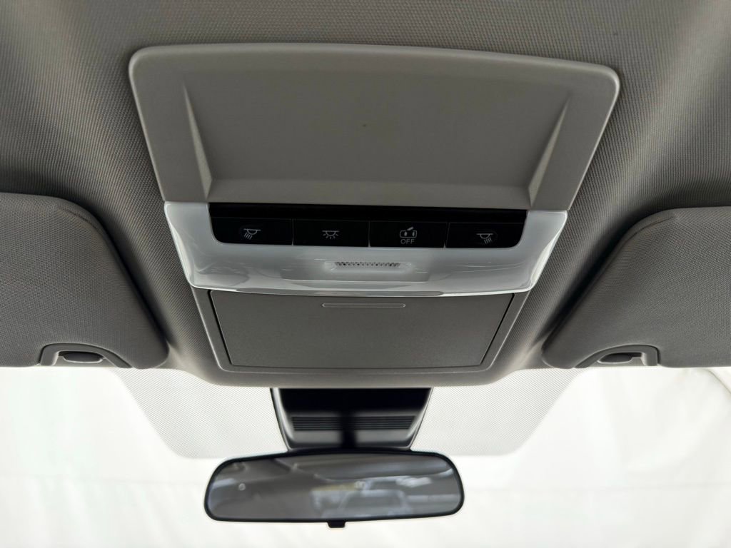 Used 2025 Nissan Altima 2.5 SV FWD image 37