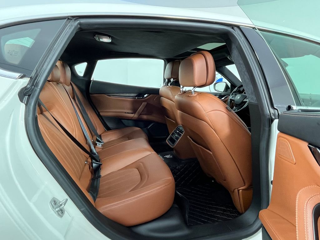 Used 2017 Maserati Quattroporte S GranLusso Q4 image 23